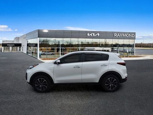 Certified 2022 Kia Sportage EX w/ EX Technology Package AWD/4WD image 6