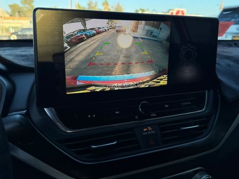 Used 2023 Nissan Altima 2.5 SR w/ SR Premium Package image 31