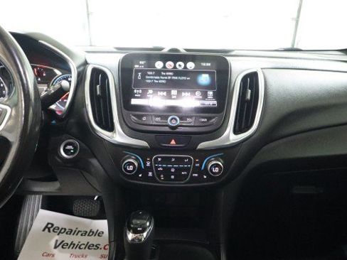 Used 2018 Chevrolet Equinox LT w/ Sun & Infotainment Package AWD/4WD image 13