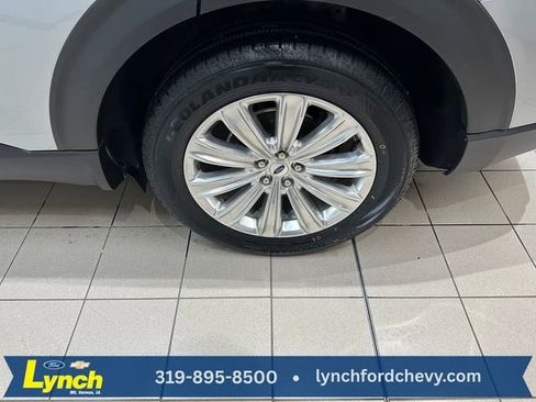 Used 2025 Ford Explorer Platinum w/ LUX Leather Package image 35