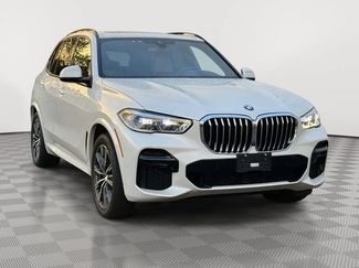 Used 2022 BMW X5 xDrive40i w/ M Sport Package AWD/4WD video 1