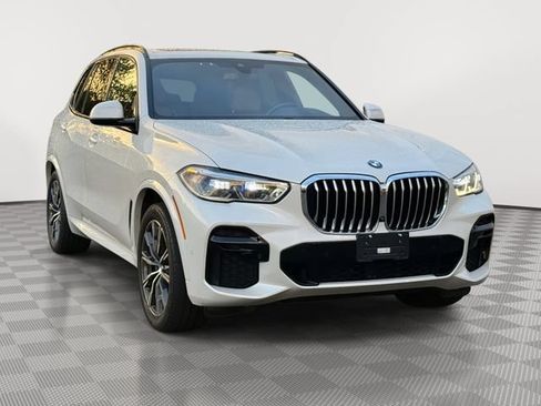 Used 2022 BMW X5 xDrive40i w/ M Sport Package AWD/4WD image 1
