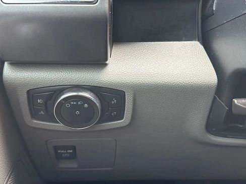 Used 2020 Ford F150 XLT image 14