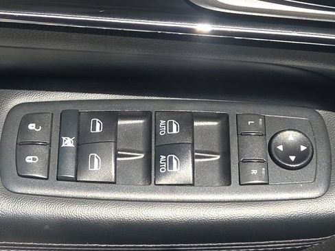 Used 2020 Jeep Grand Cherokee Limited w/ Premium Lighting Group AWD/4WD image 21