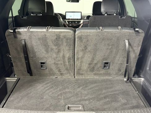 Used 2025 Ford Explorer ST-Line image 32