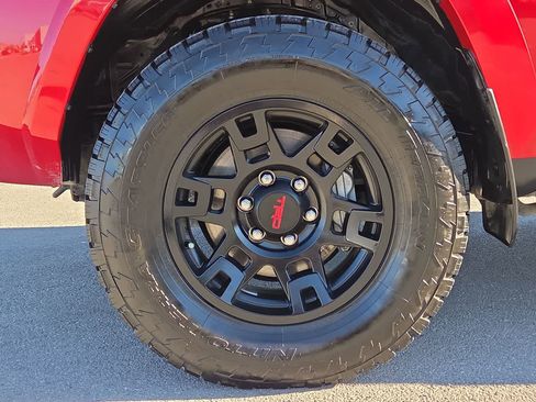 Used 2024 Toyota 4Runner TRD Off-Road Premium w/ Off Road Premium Plus Package image 12