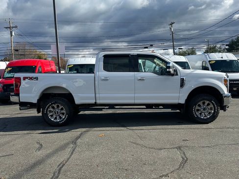 Used 2018 Ford F250 Lariat w/ Lariat Ultimate Package image 2