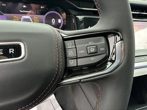 Used 2024 Jeep Wagoneer Launch Edition image 29