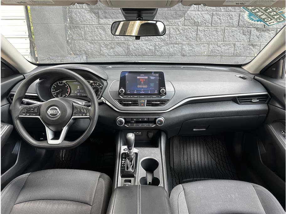 Used 2022 Nissan Altima 2.5 SV AWD/4WD image 18