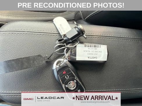 Used 2021 Buick Encore GX Select w/ LPO, Active Lifestyle Package AWD/4WD image 27
