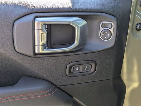 New 2026 Jeep Wrangler Rubicon w/ Xtreme 35 Tire Package image 12