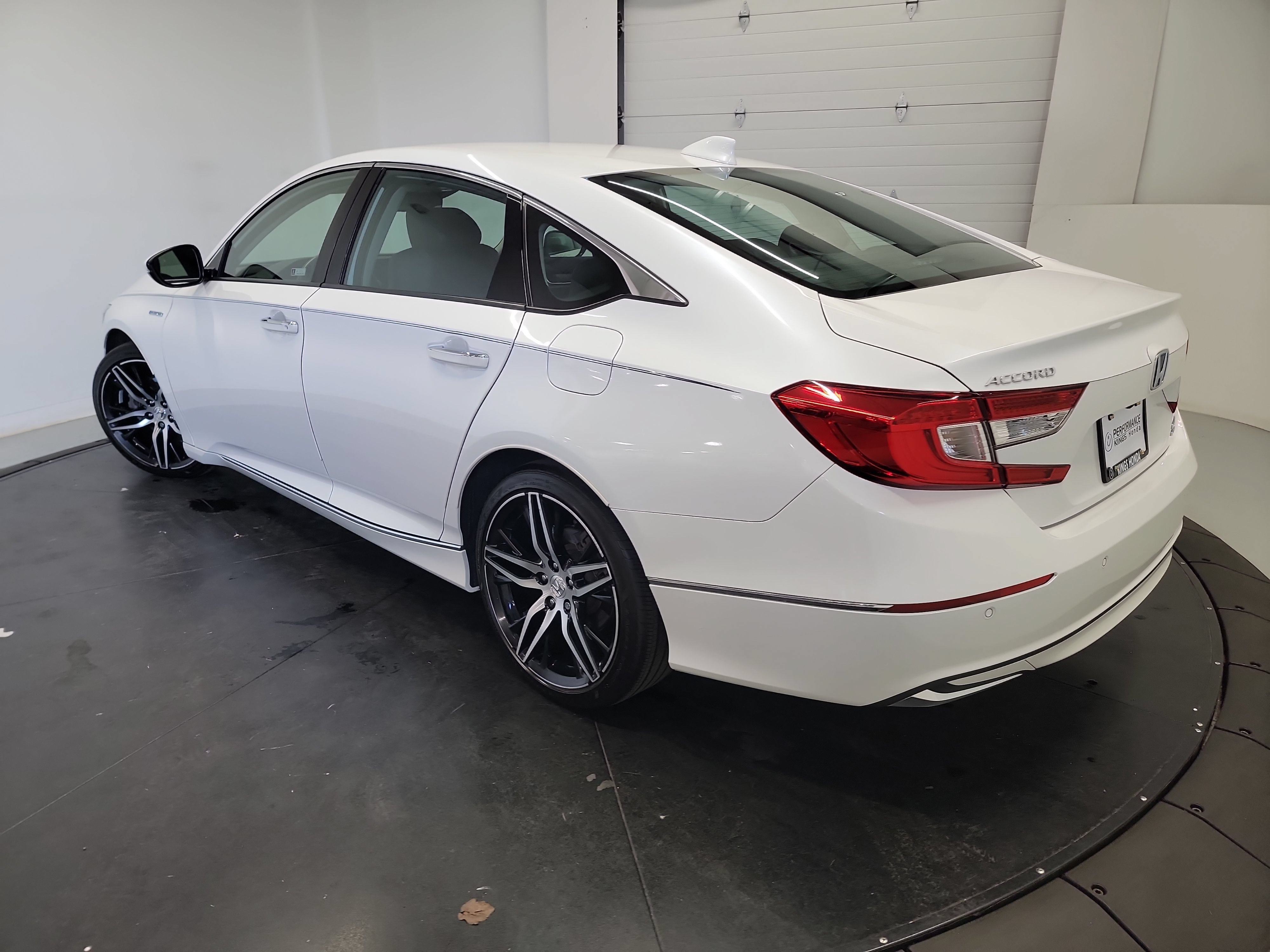 Used 2022 Honda Accord Touring image 6