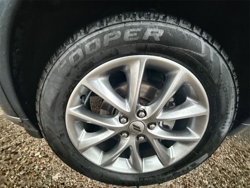 Used 2020 Dodge Durango SXT image 30