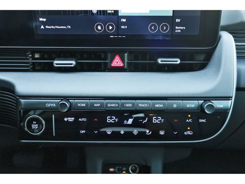 Certified 2025 Hyundai Ioniq 5 SEL image 26