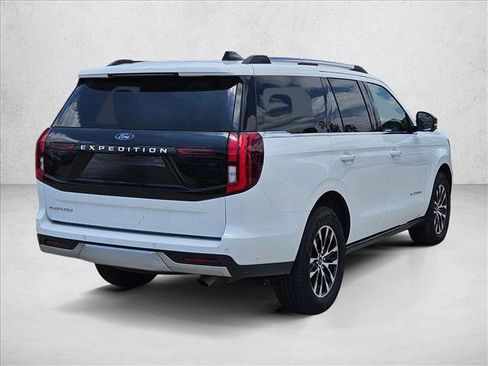 Used 2025 Ford Expedition Platinum AWD/4WD image 5