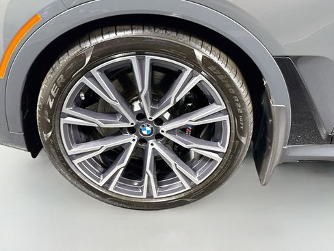 Used 2022 BMW X7 M50i AWD/4WD image 38