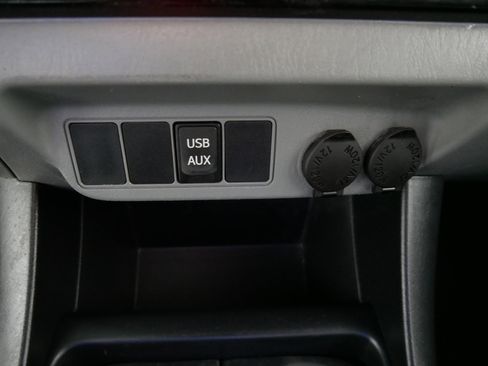 Used 2013 Toyota Tacoma 4x4 Access Cab w/ SR5 Pkg image 29