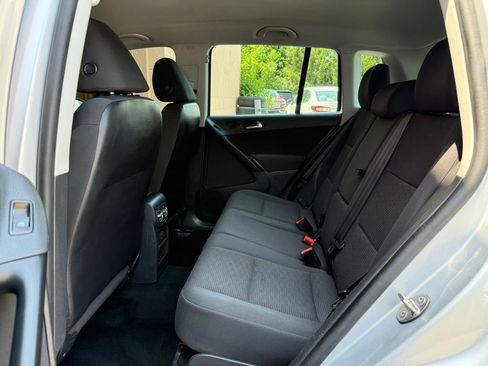 Used 2018 Volkswagen Tiguan Limited FWD image 14