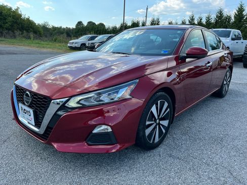 Used 2022 Nissan Altima 2.5 SV w/ SV Premium Package FWD image 7