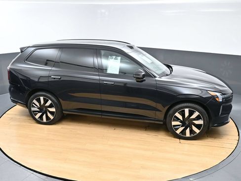 Used 2025 Volvo EX90 Ultra w/ Protection Package Premier AWD/4WD image 7