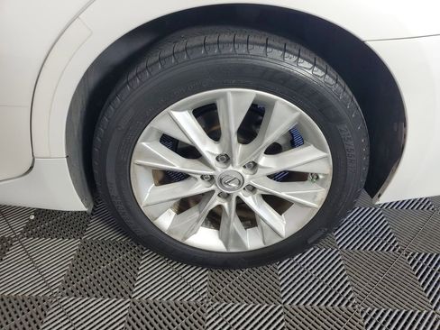 Used 2014 Lexus ES 300h image 30