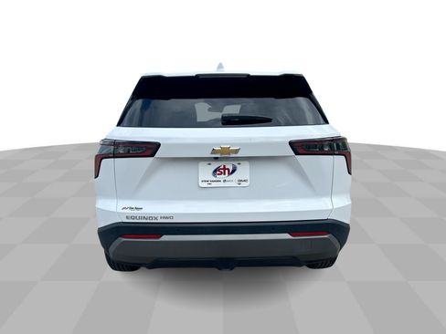 Certified 2026 Chevrolet Equinox LT AWD/4WD image 8
