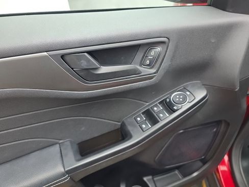 Used 2023 Ford Escape Active image 15