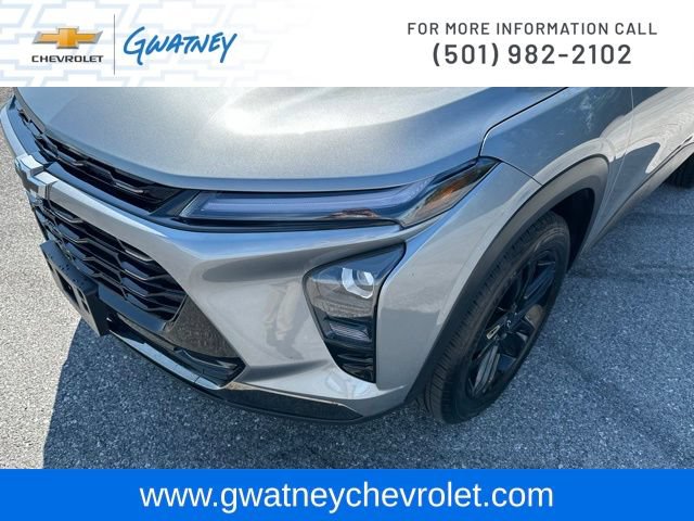 Used 2025 Chevrolet Trax ACTIV w/ Sunroof Package FWD image 14