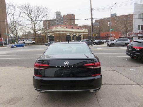 Used 2020 Volkswagen Passat 2.0T SE image 8