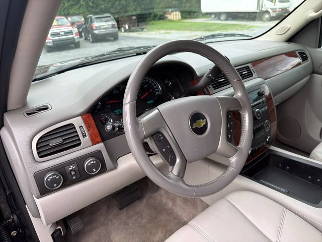 Used 2012 Chevrolet Suburban LT AWD/4WD image 15
