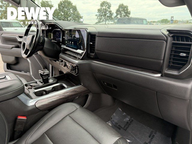 Used 2022 Chevrolet Silverado 1500 LTZ AWD/4WD image 42