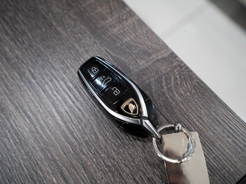 Used 2022 Lamborghini Urus AWD/4WD image 78