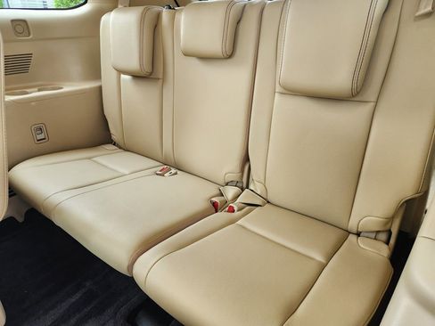 Used 2018 Toyota Highlander Limited FWD image 32