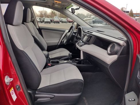 Used 2016 Toyota RAV4 XLE image 11