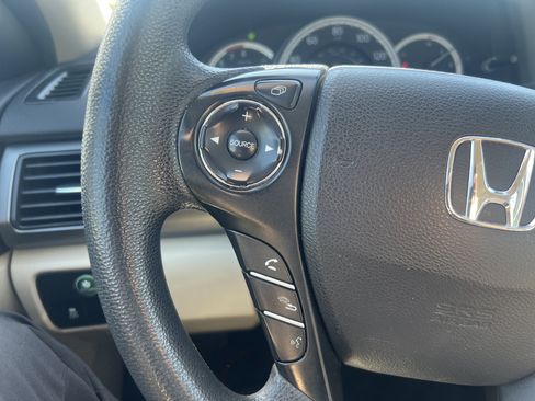Used 2015 Honda Accord LX image 19