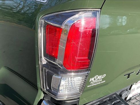 Used 2021 Toyota Tacoma TRD Off-Road image 28