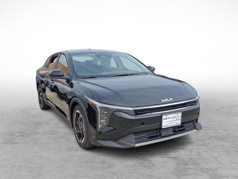 New 2025 Kia K4 EX image 3
