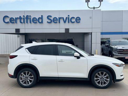 Used 2019 MAZDA CX-5 Grand Touring w/ GT Premium Package FWD image 3