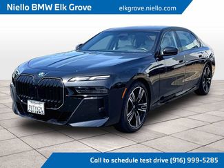 Used 2025 BMW 760i xDrive AWD/4WD video 1