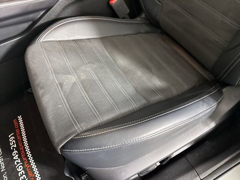 Used 2024 Mitsubishi Outlander SE image 10