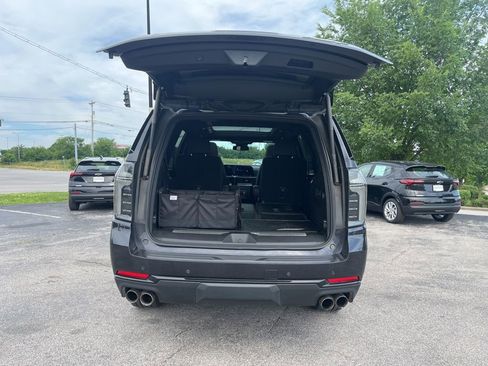 Used 2025 Chevrolet Tahoe RST w/ Comfort Package AWD/4WD image 12