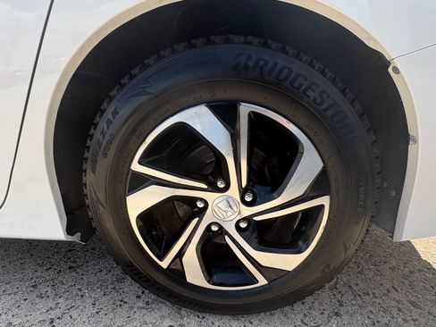 Used 2017 Honda Accord LX image 28