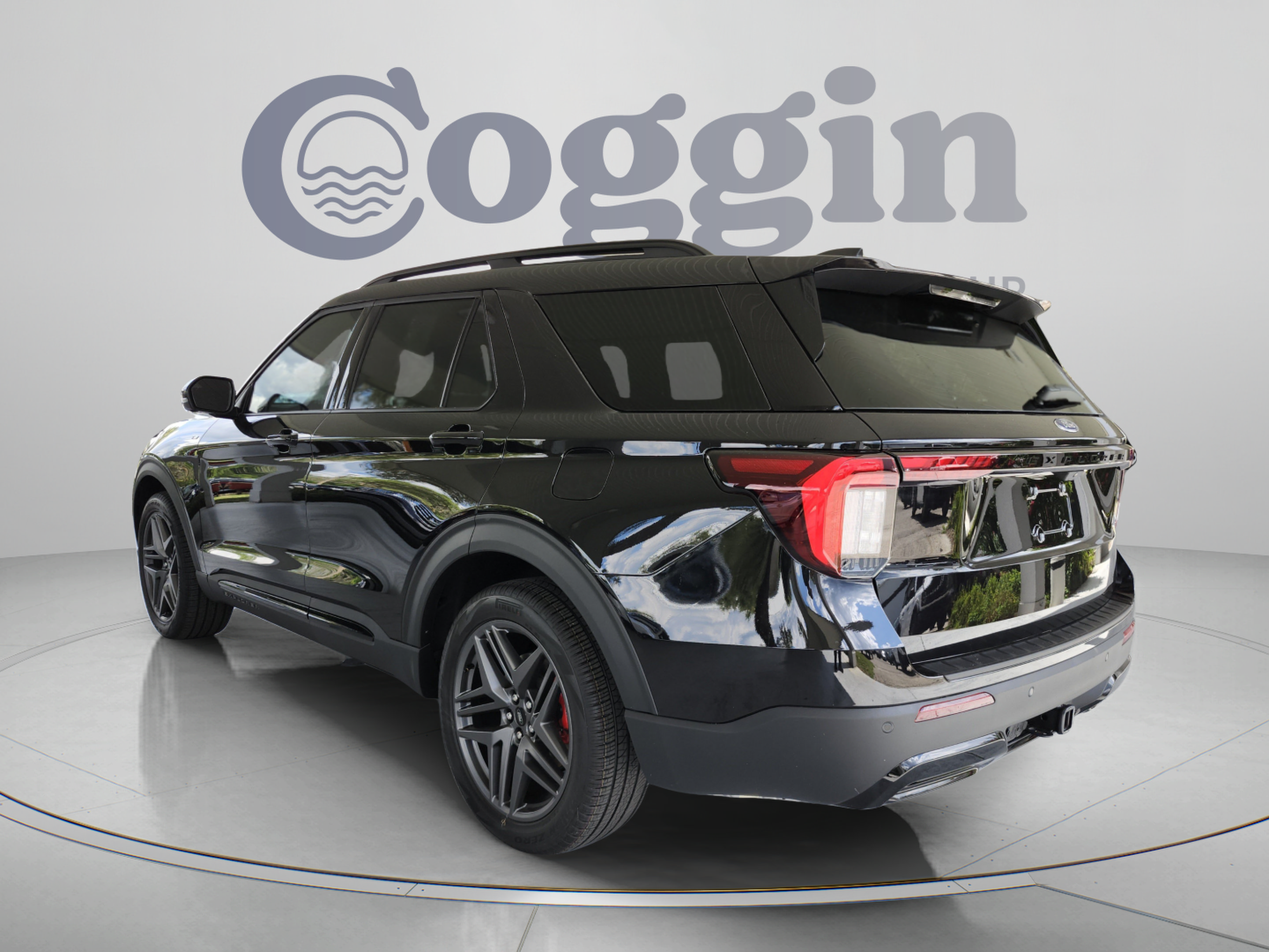 New 2026 Ford Explorer ST-Line w/ ST-Line Street Pack RWD image 4