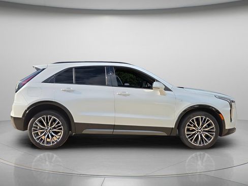 Used 2024 Cadillac XT4 Sport FWD image 8