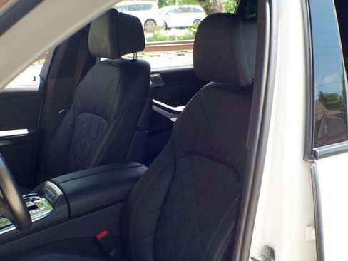 Used 2024 BMW X7 xDrive40i w/ M Sport Package AWD/4WD image 21