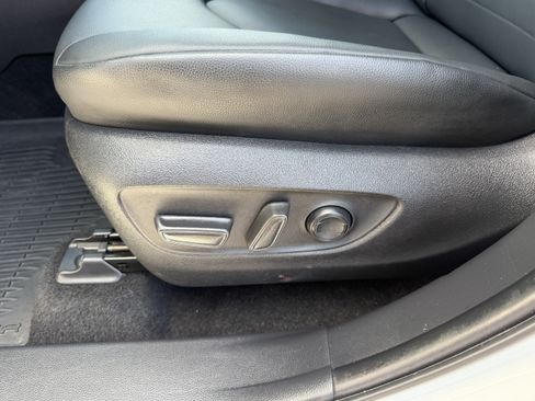 Certified 2025 Toyota Highlander XLE AWD/4WD image 26