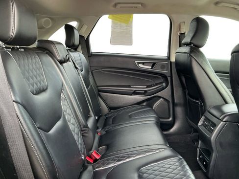 Used 2024 Ford Edge Titanium image 16