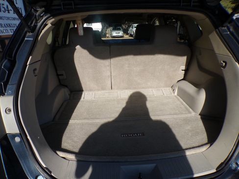 Used 2013 Nissan Rogue SV w/ Premium Pkg image 6