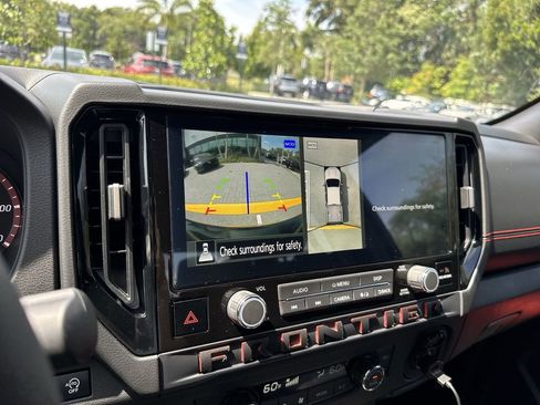 Used 2025 Nissan Frontier PRO-4X w/ Pro Convenience Package AWD/4WD image 50