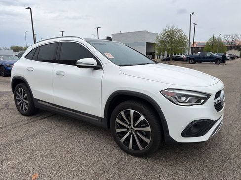 Used 2023 Mercedes-Benz GLA 250 w/ Premium Package image 4